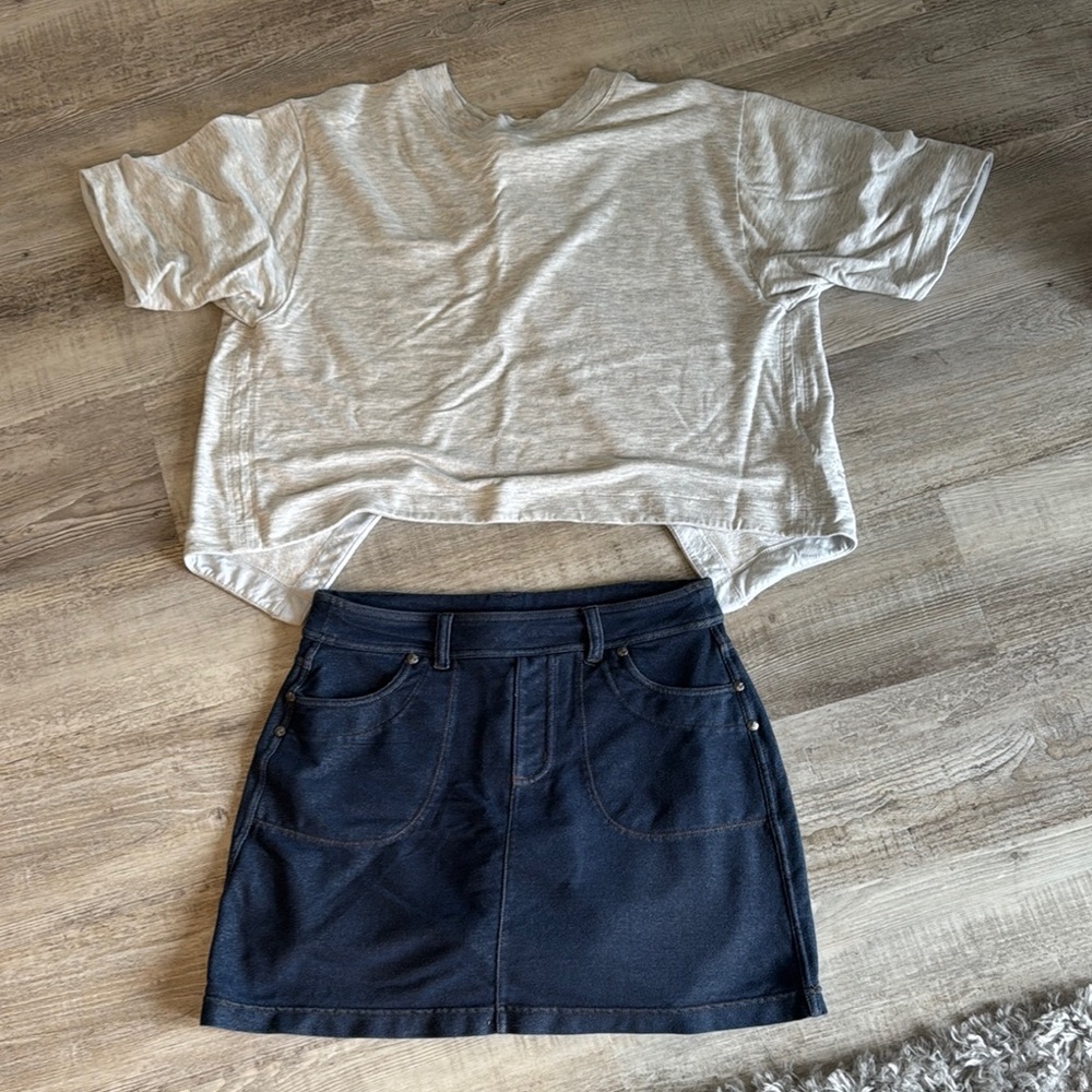 Athleta Cream Crop Top